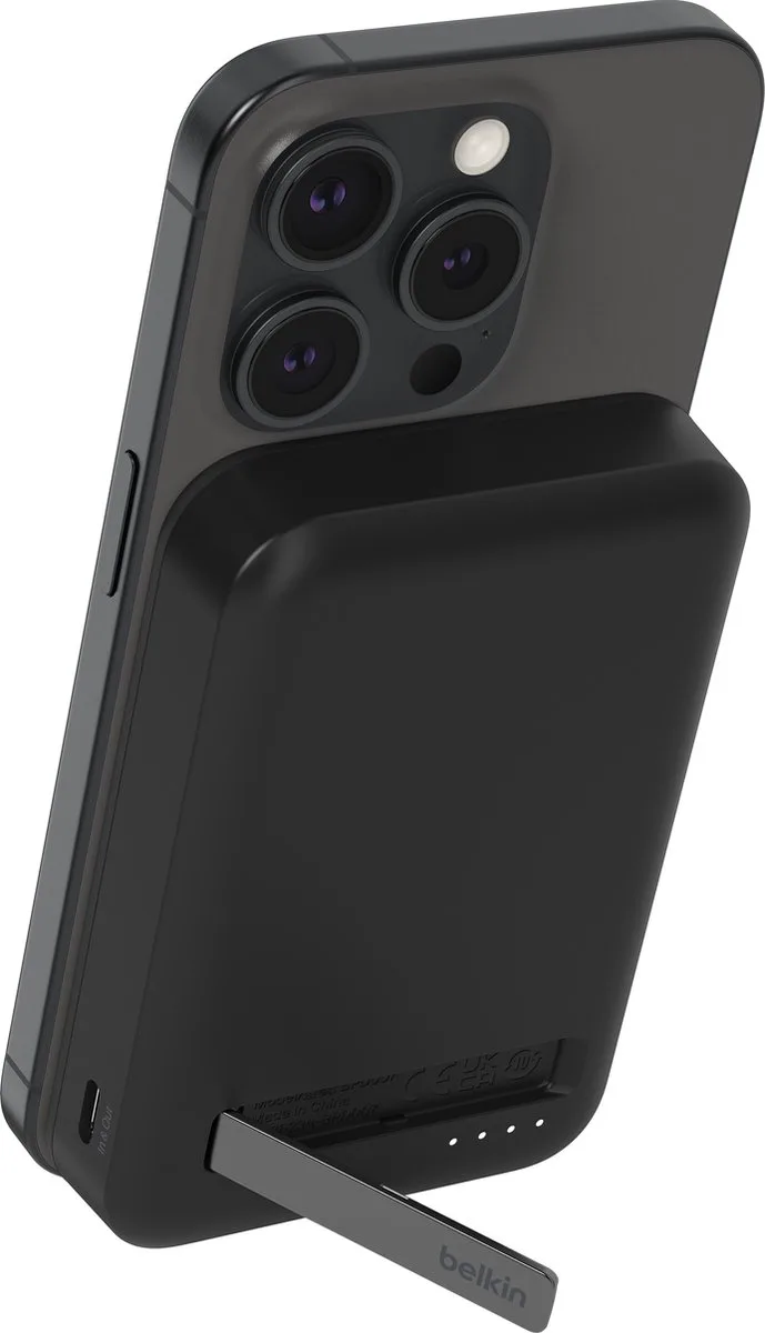 BoostCharge Pro Draadloze 8000mAh Powerbank met Qi2, MagSafe-Compatibele, Uitklapbare Standaard by Belkin in Black – product photo