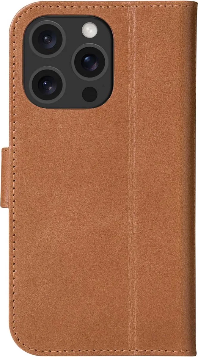 Copenhagen geschikt voor iPhone 16 Pro Hoesje van dbramante1928 in Bruin – productfoto