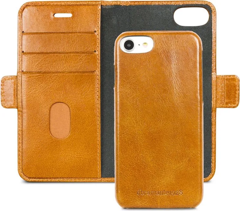 Lynge hoesje geschikt voor iPhone 6, 6s, 7, 8, SE 2020 en SE 2022 - Zand van dbramante1928 in Bruin – productfoto