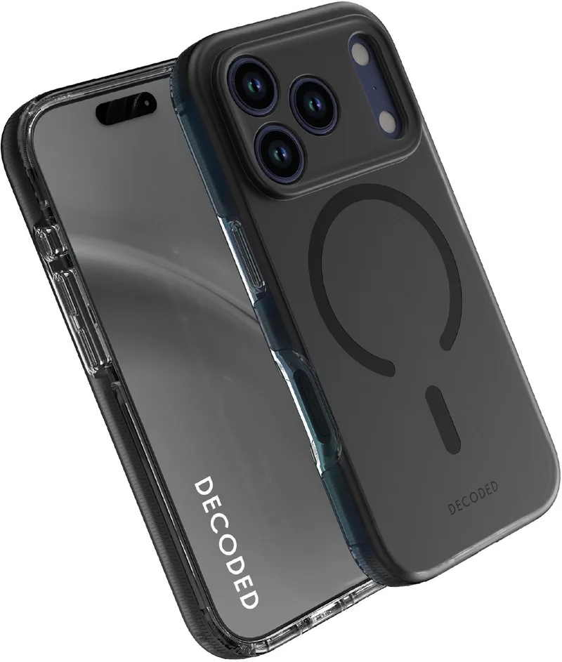 Clear Frosted Hoesje Geschikt voor iPhone 17 Pro Max - Anti-Yellowing - 100% Gerecycled Materiaal- Geschikt voor MagSafe - Doorzichtig Hoesje – Zwart by Decoded in Transparant Zwart – product photo