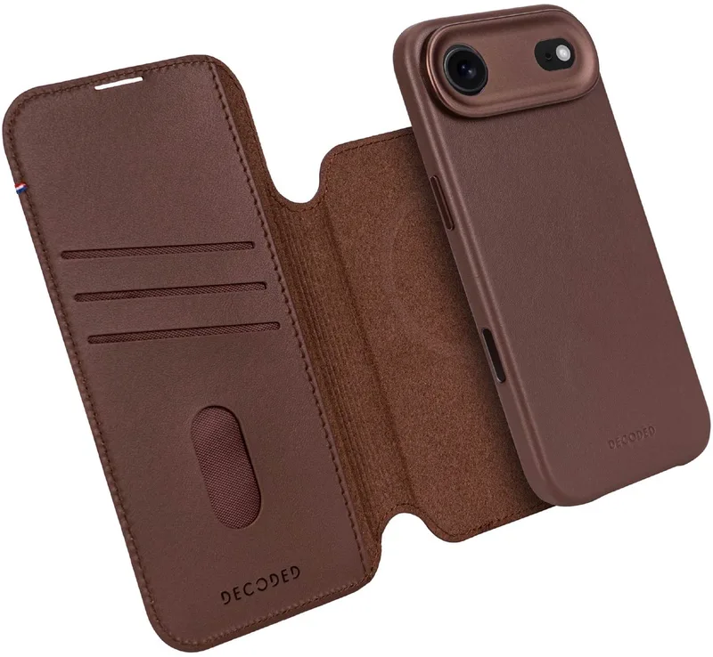 DECODED 2-in-1 Leren Detachable Wallet Hoesje Geschikt voor iPhone 17 Air - Magnetisch Afneembaar - met Pasjeshouder - Premium ECCO Leer - Geschikt voor MagSafe från Decoded i Brun – produktbild