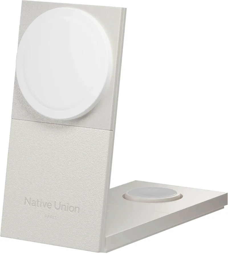 Rise 3in1 Wireless Charger for iPhone, Airpods and Apple Watch - MagSafe - Qi2 - 15W van Native Union in Sandstone – productfoto