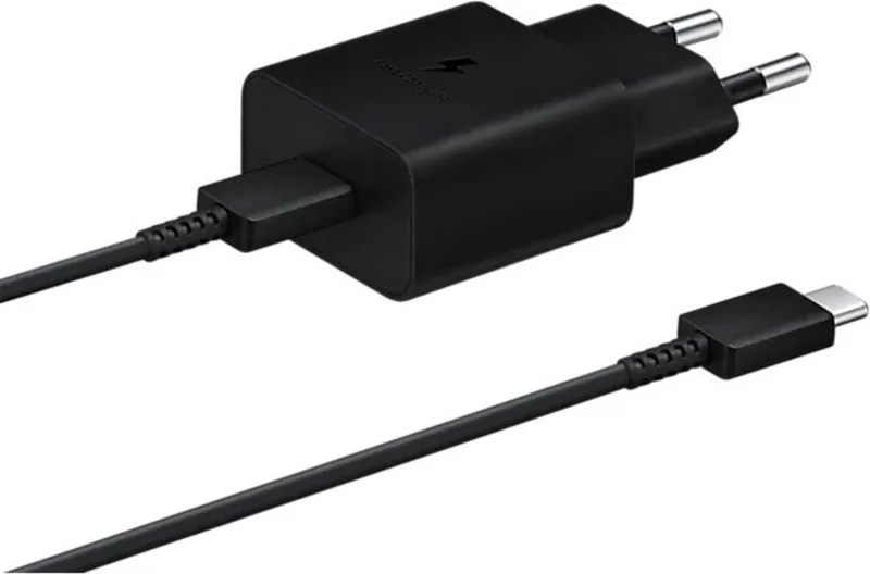 Oplader 15W Power Adapter Fast Charge - incl. USB-C naar USB-C kabel by Samsung in Black – product photo