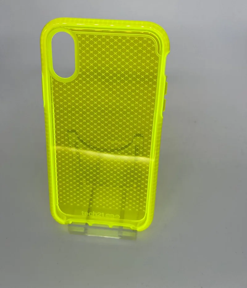 Evo Check backcover voor Iphone Xr by Tech21 in Yellow – product photo