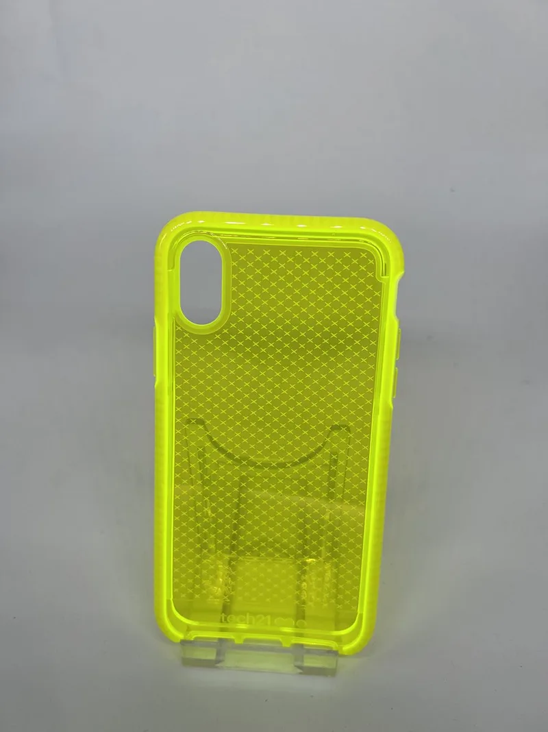 Evo Check hoeje voor de Iphone X/Xs von Tech21 in Geel neon – Produktfoto