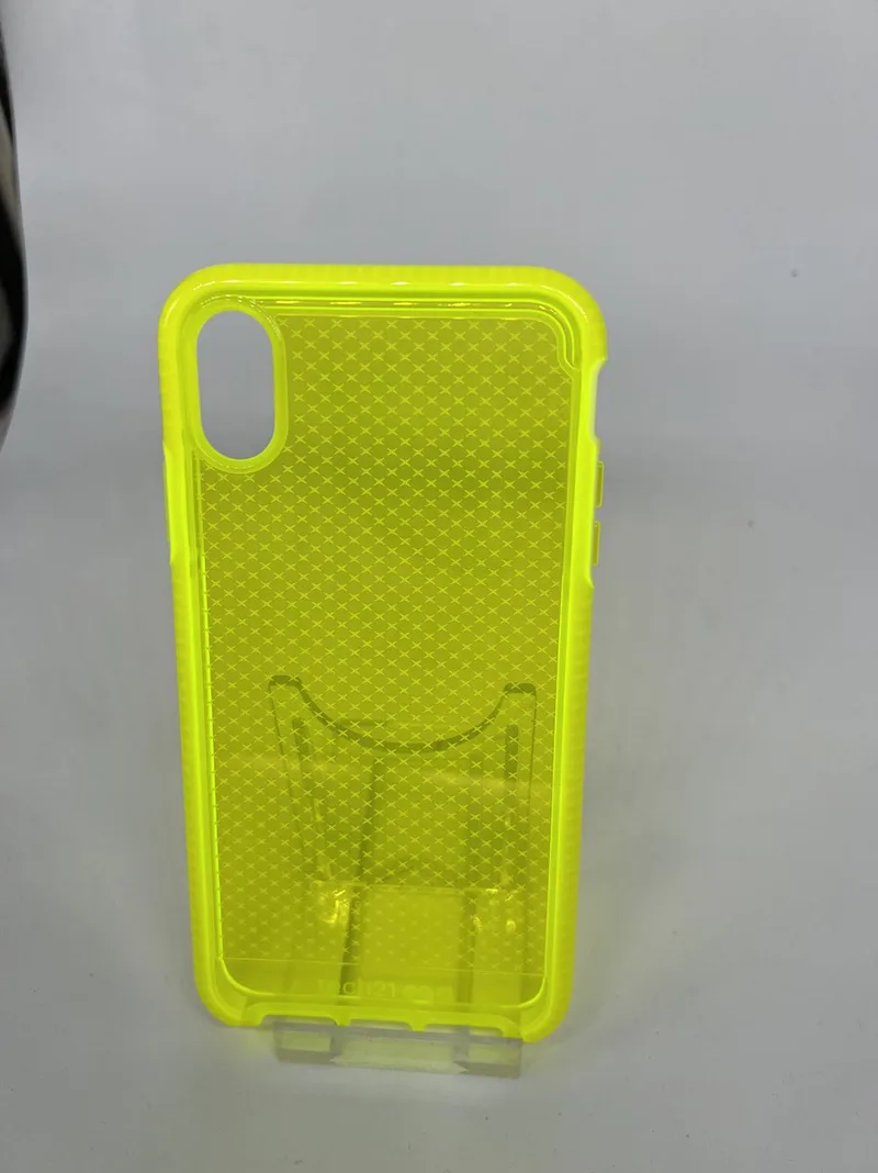 Evo Check hoesje voor de Apple iphone Xs Max by Tech21 in Geel Neon – product photo
