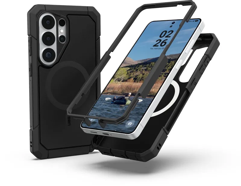 Trooper Backcover met Magneet geschikt voor Samsung Galaxy S26 Ultra - Black (Opaque) by UAG in Black – product photo