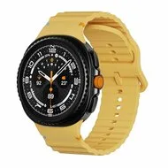 Classic Wave siliconen band - Oker - Samsung Galaxy Watch 8 Classic - 46mm van Watchbandjes-shop – productfoto