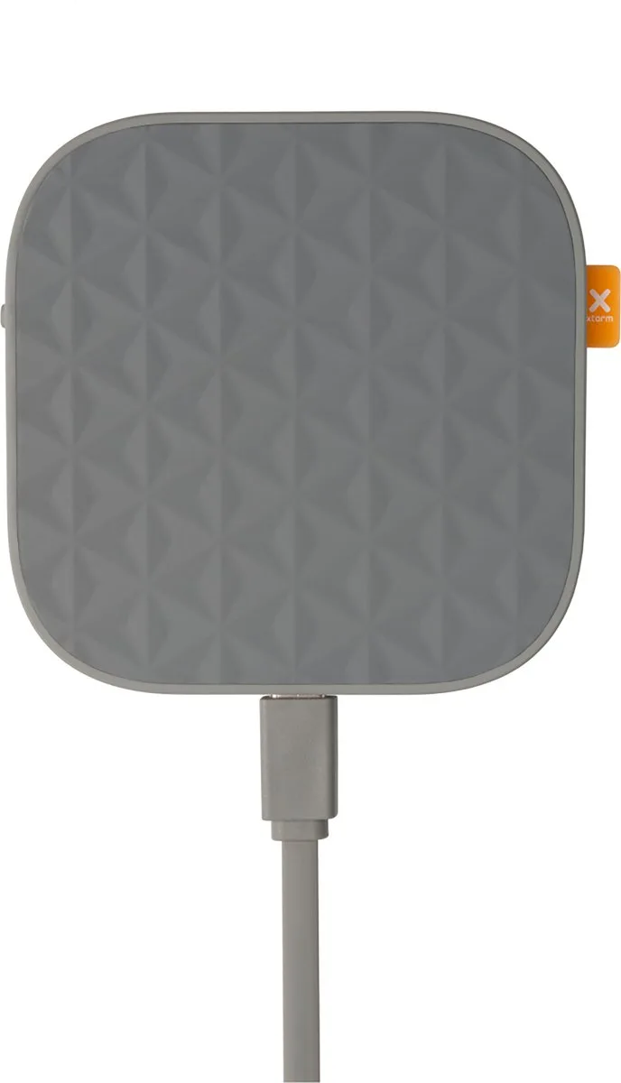 Draadloze Oplader Solo 15W - Wireless Charger met Ingebouwd Magnetisch Kliksysteem - Snelladen - Geschikt voor iPhone & Qi-Gecertificeerde Toestellen by Xtorm in Grey – product photo