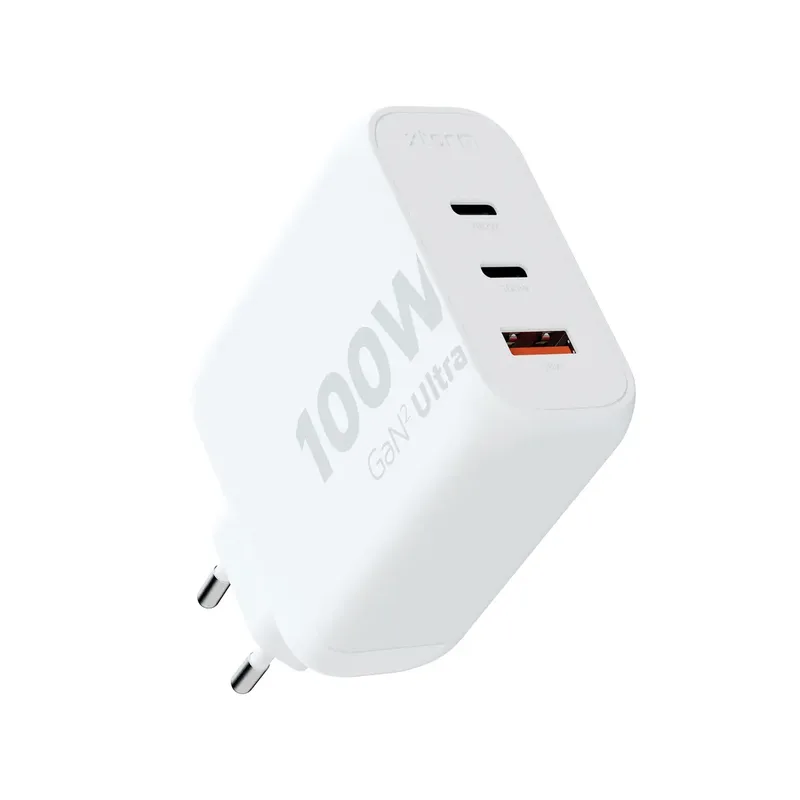 Ultra Wall USB-oplader 100 W 2x USB-C, 1x USB-A Quick Charge 3.0 Binnen GaN by Xtorm in White – product photo